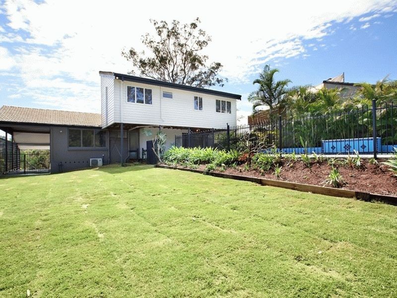72 Twilight Street, Kenmore QLD 4069