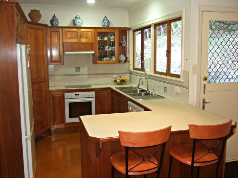 59 Moordale Street, Chapel Hill QLD 4069