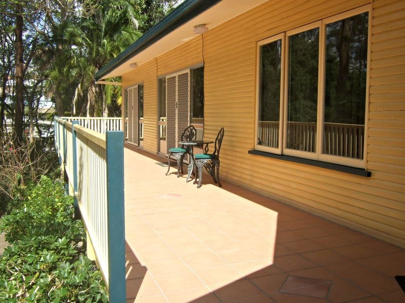 59 Moordale Street, Chapel Hill QLD 4069