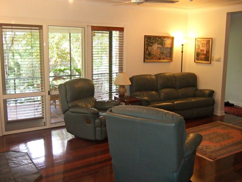 59 Moordale Street, Chapel Hill QLD 4069