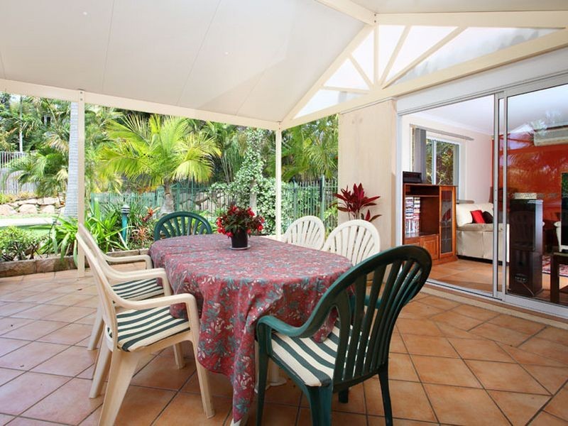 24 Ngeringa Crescent, Chapel Hill QLD 4069