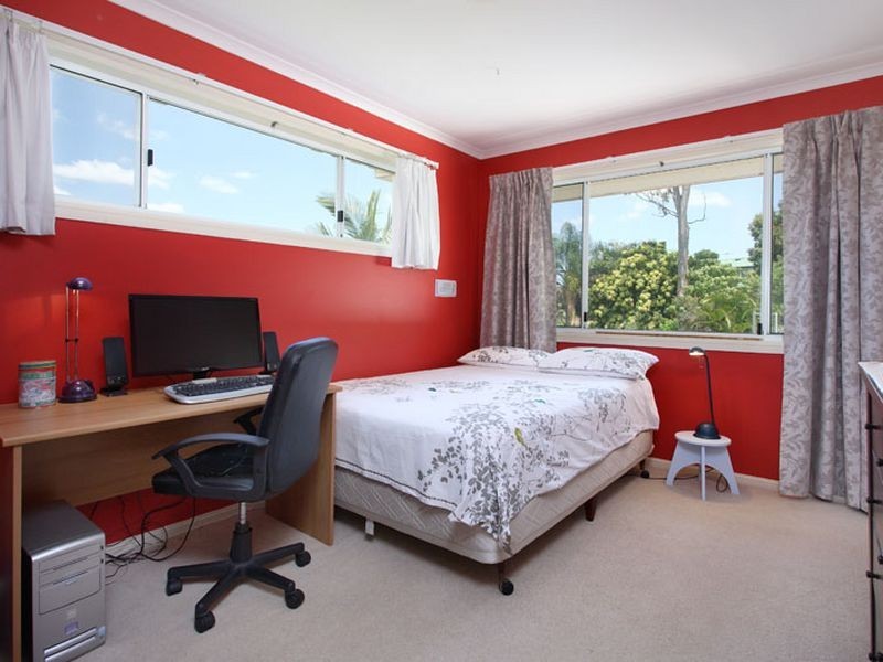 24 Ngeringa Crescent, Chapel Hill QLD 4069