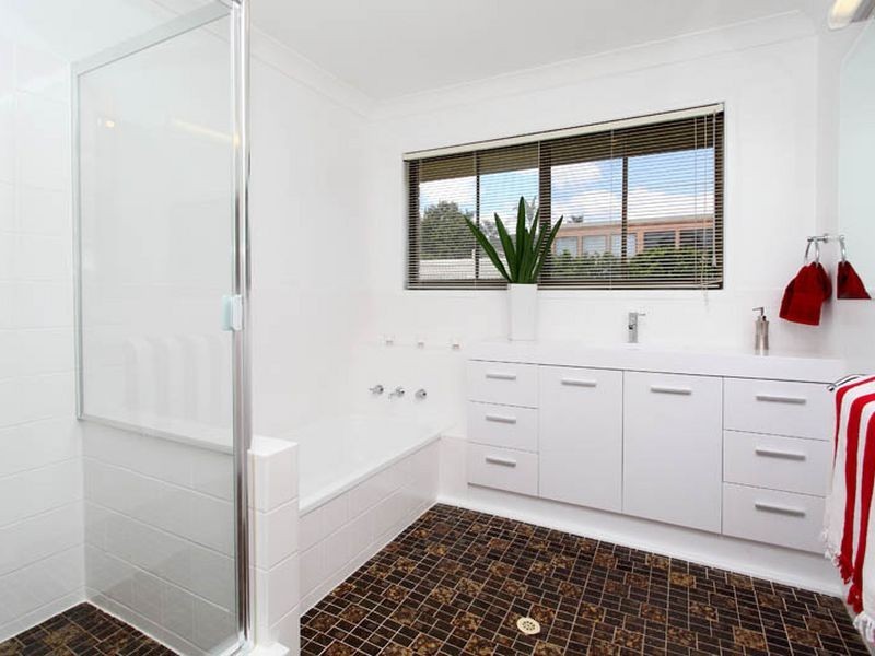 19 Melita Street, Kenmore QLD 4069