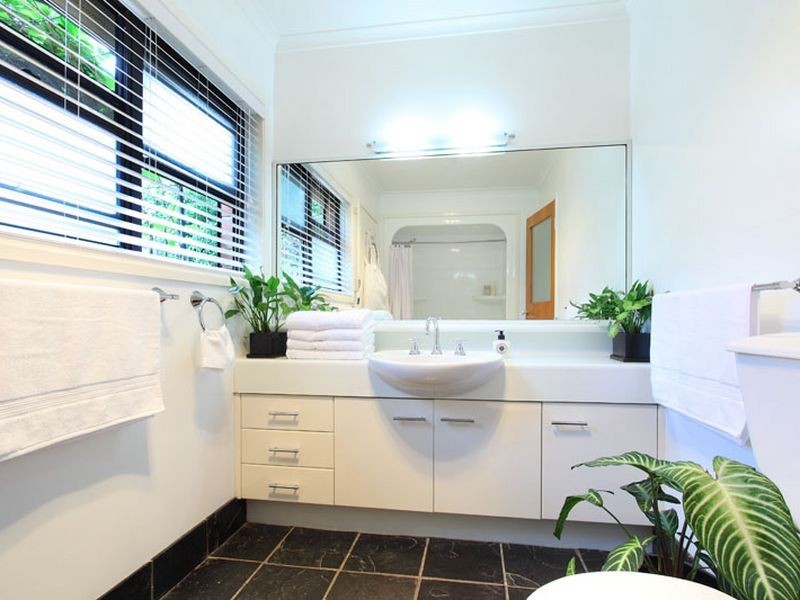 16 Jewel Street, Kenmore QLD 4069