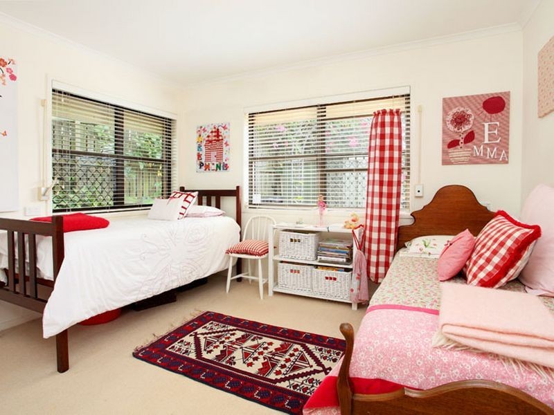 16 Jewel Street, Kenmore QLD 4069