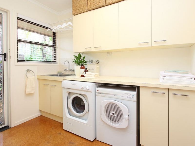 16 Jewel Street, Kenmore QLD 4069