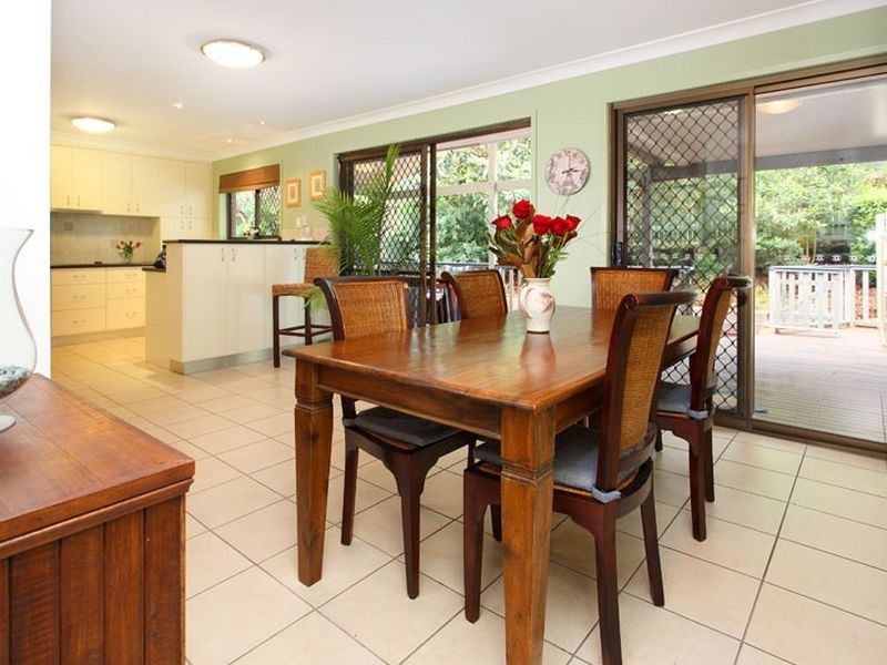 21 Wyndarra Street, Kenmore QLD 4069