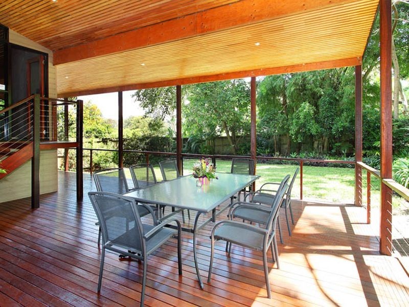 25 Kirkdale Rd, Chapel Hill QLD 4069