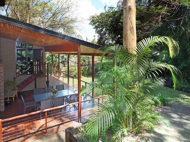 25 Kirkdale Rd, Chapel Hill QLD 4069