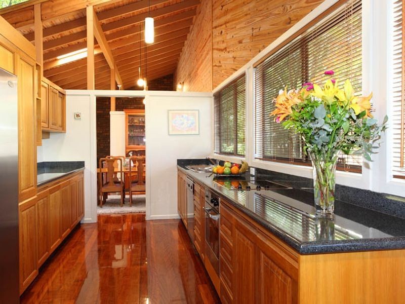 25 Kirkdale Rd, Chapel Hill QLD 4069