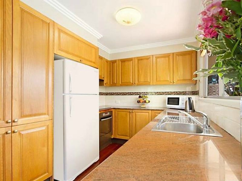 13 Mabb Street, Kenmore QLD 4069