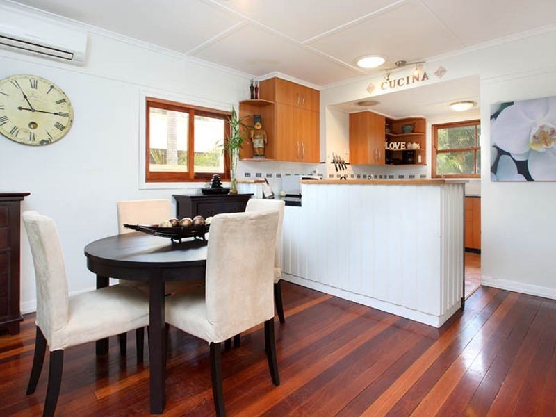 19 Henry Street, Chapel Hill QLD 4069