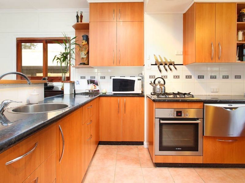 19 Henry Street, Chapel Hill QLD 4069