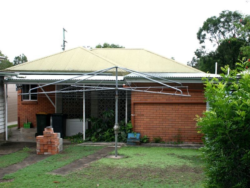 17 Waratah Avenue, Graceville QLD 4075