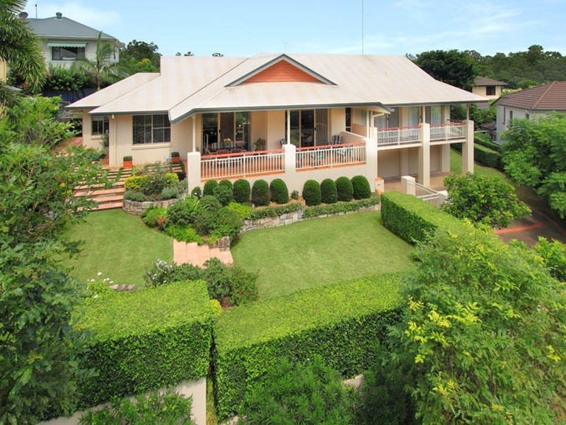 6 Kingfisher Place, Chapel Hill QLD 4069