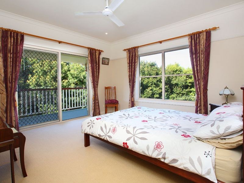 55 Drysdale Crescent, Brookfield QLD 4069