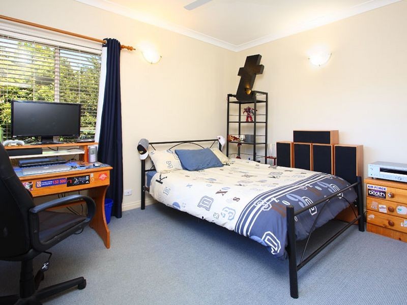 55 Drysdale Crescent, Brookfield QLD 4069