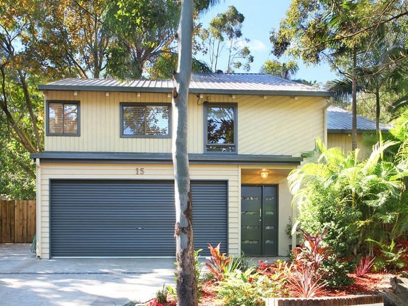 15 Yeoman Street, Chapel Hill QLD 4069