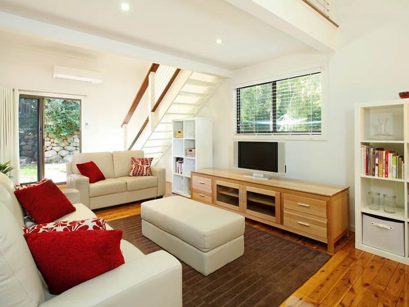 15 Yeoman Street, Chapel Hill QLD 4069