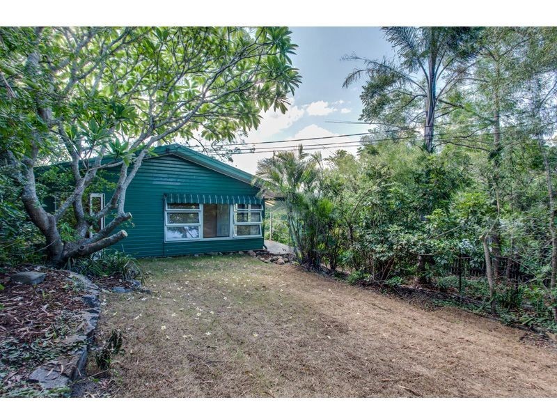 83 Kenmore Road, Kenmore QLD 4069