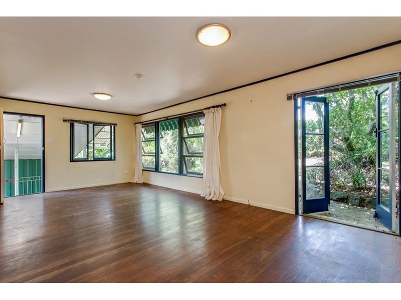83 Kenmore Road, Kenmore QLD 4069