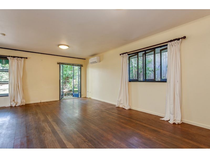 83 Kenmore Road, Kenmore QLD 4069