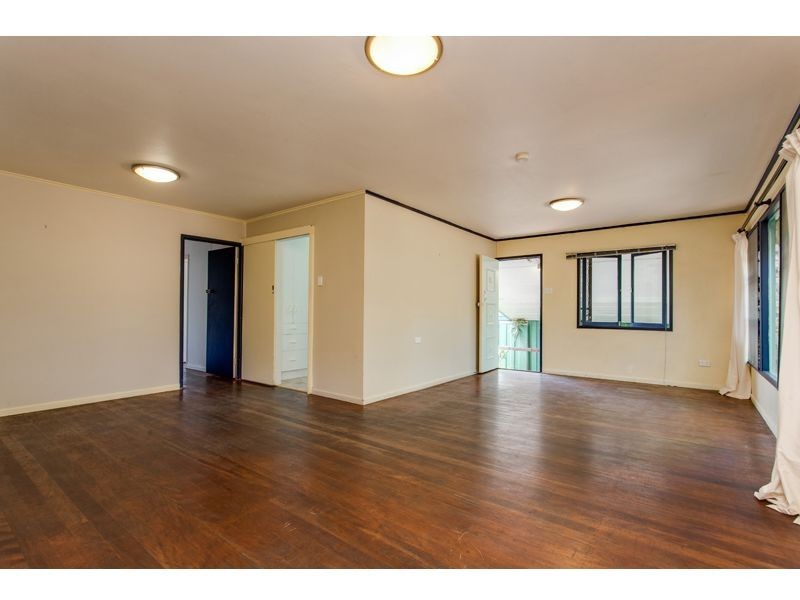 83 Kenmore Road, Kenmore QLD 4069