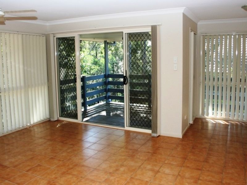 9 Carissa Place, Chapel Hill QLD 4069