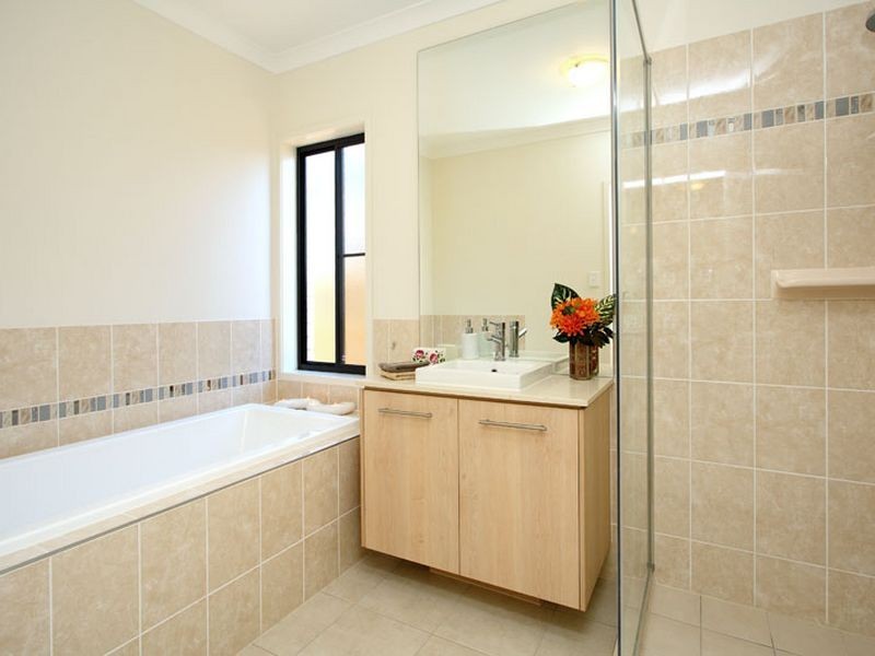 12 Springbrook Place, Moggill QLD 4070