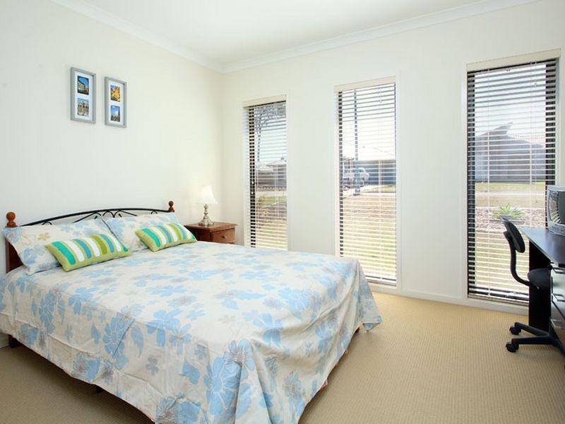 12 Springbrook Place, Moggill QLD 4070