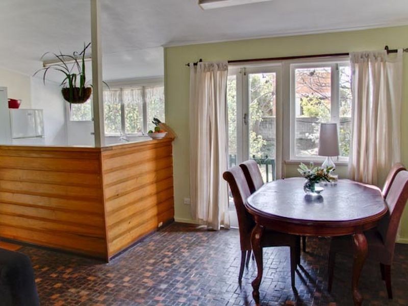 19 Princeton Street, Kenmore QLD 4069