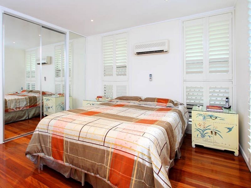 13 Yeoman Street, Chapel Hill QLD 4069