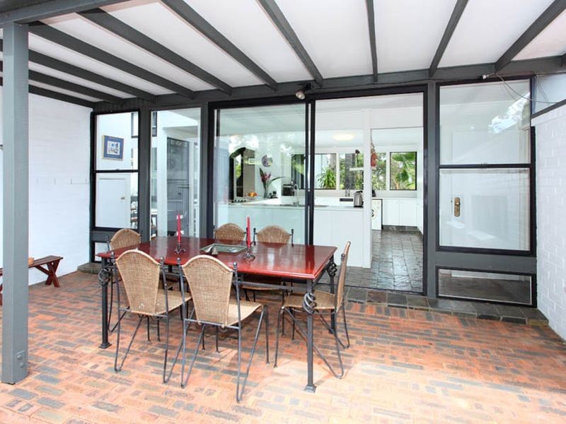 13 Yeoman Street, Chapel Hill QLD 4069