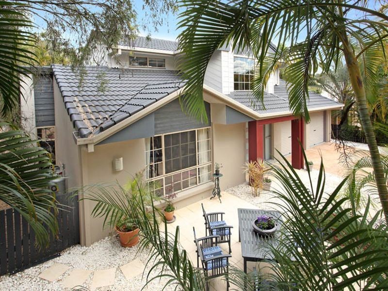 3 Toddington Street, Chapel Hill QLD 4069
