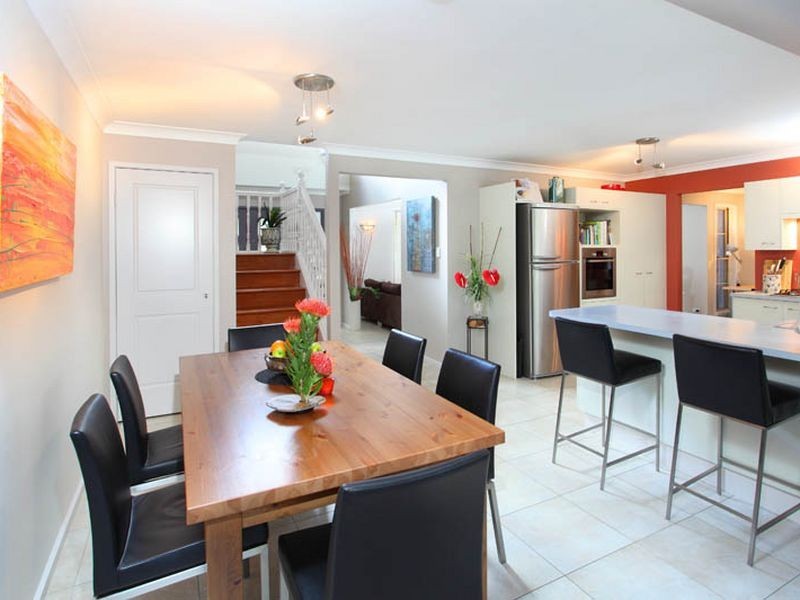 3 Toddington Street, Chapel Hill QLD 4069
