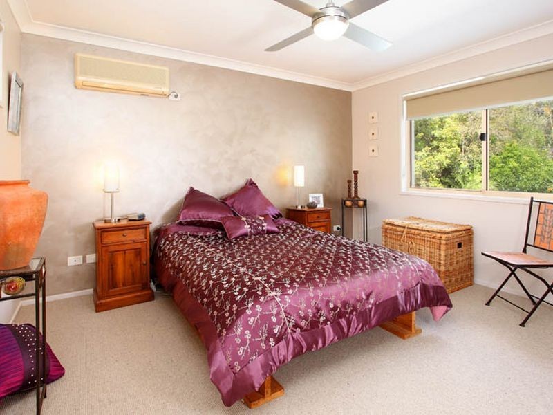 3 Toddington Street, Chapel Hill QLD 4069