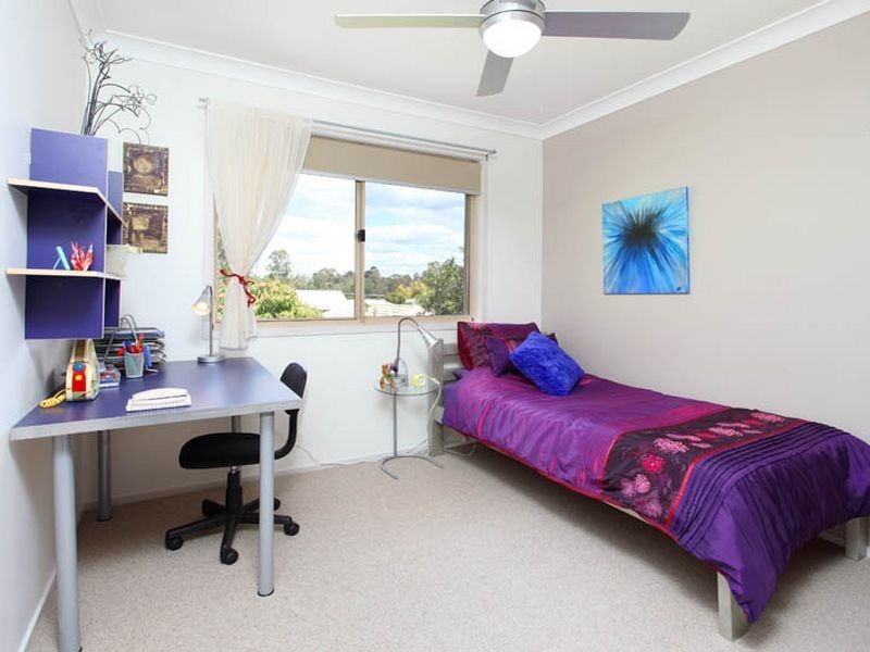 3 Toddington Street, Chapel Hill QLD 4069