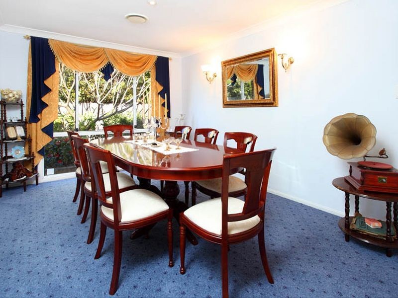 36 Crestwood Place, Moggill QLD 4070