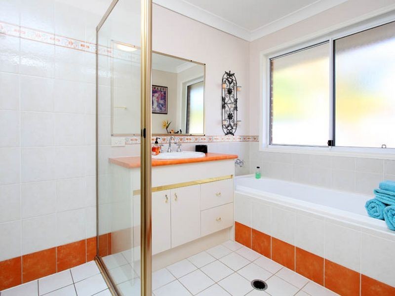 36 Crestwood Place, Moggill QLD 4070