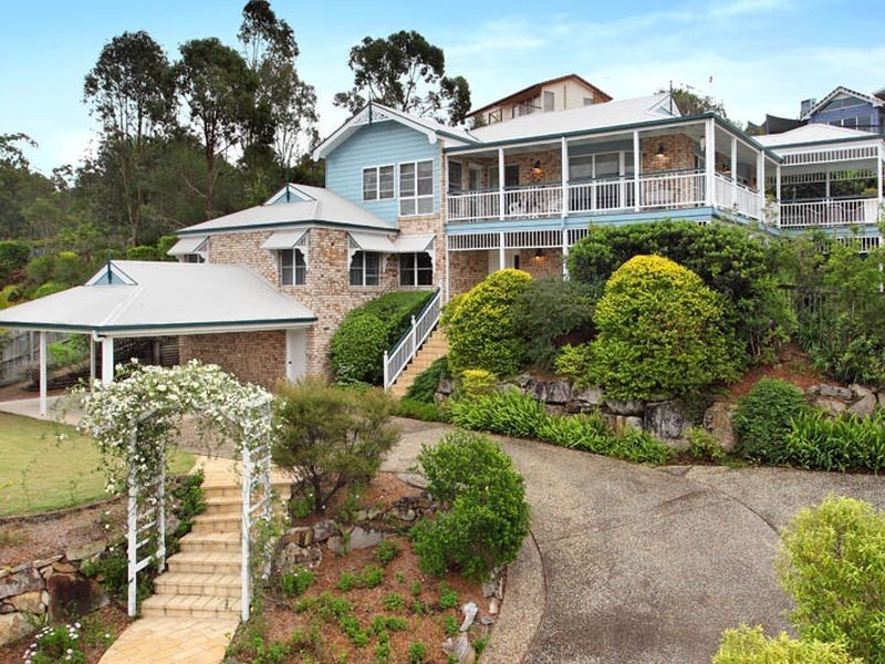 10 Maroa Close, Chapel Hill QLD 4069