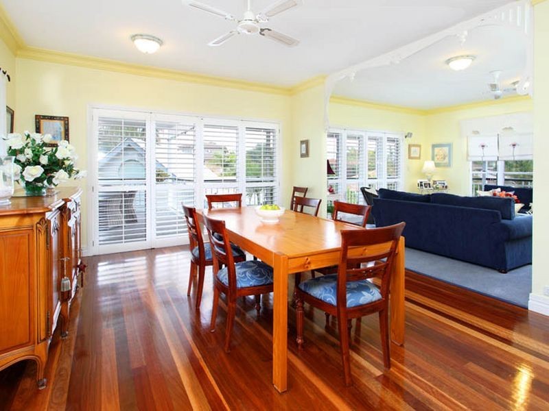 10 Maroa Close, Chapel Hill QLD 4069