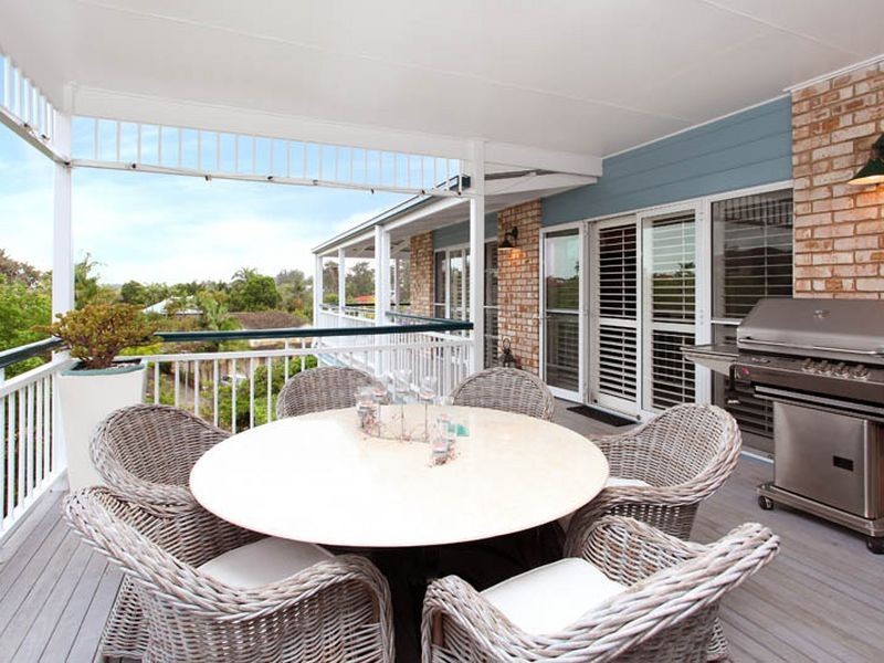 10 Maroa Close, Chapel Hill QLD 4069