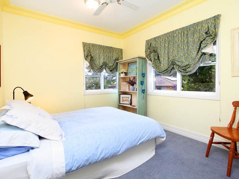 10 Maroa Close, Chapel Hill QLD 4069