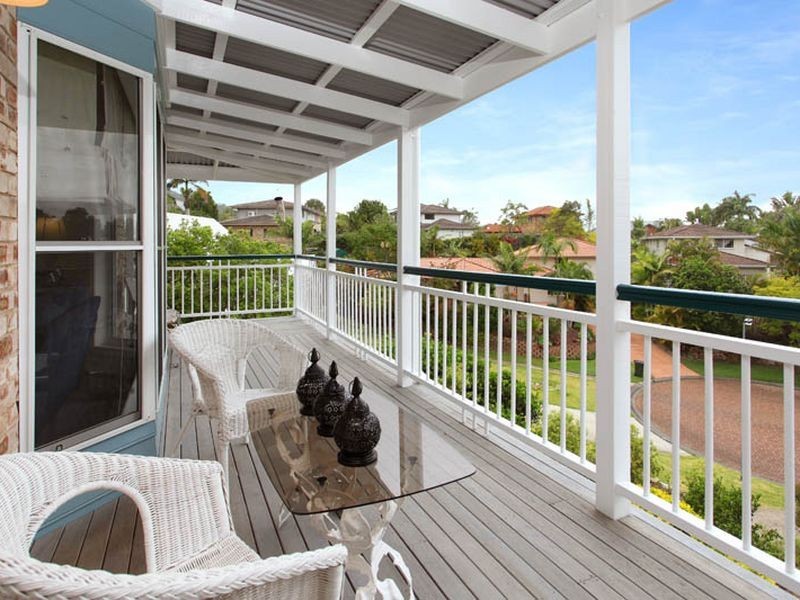 10 Maroa Close, Chapel Hill QLD 4069