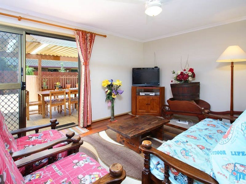 6 Codford Place, Chapel Hill QLD 4069