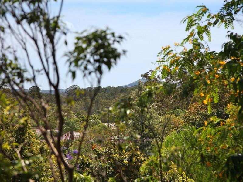 6 Talasea Street, Chapel Hill QLD 4069