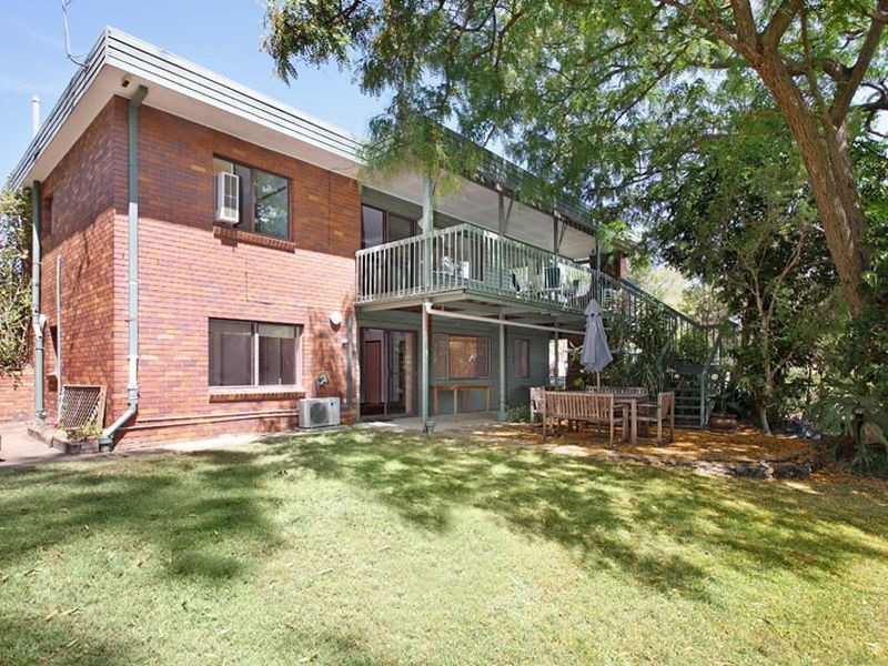6 Talasea Street, Chapel Hill QLD 4069