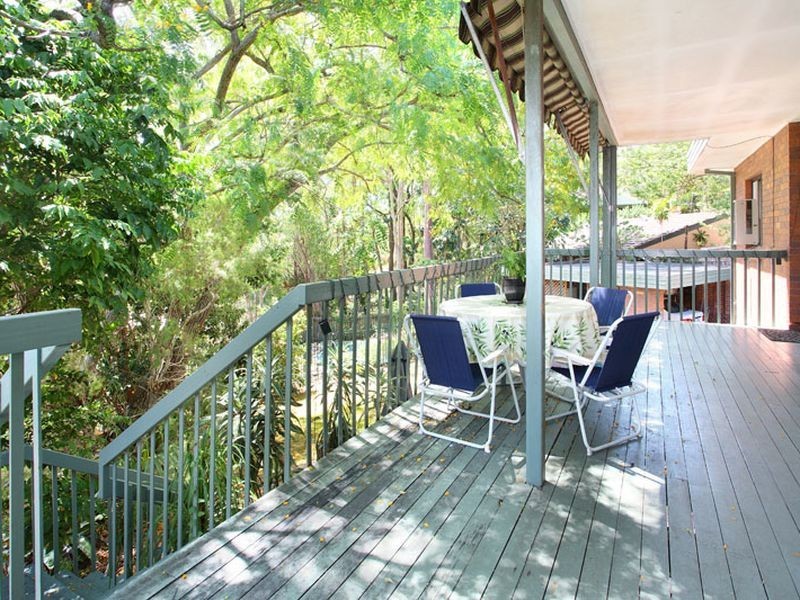 6 Talasea Street, Chapel Hill QLD 4069