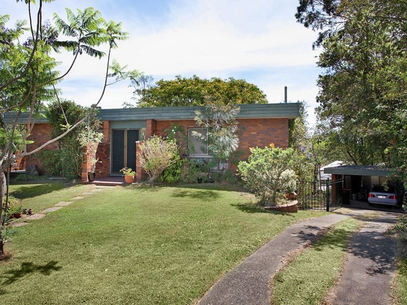 6 Talasea Street, Chapel Hill QLD 4069