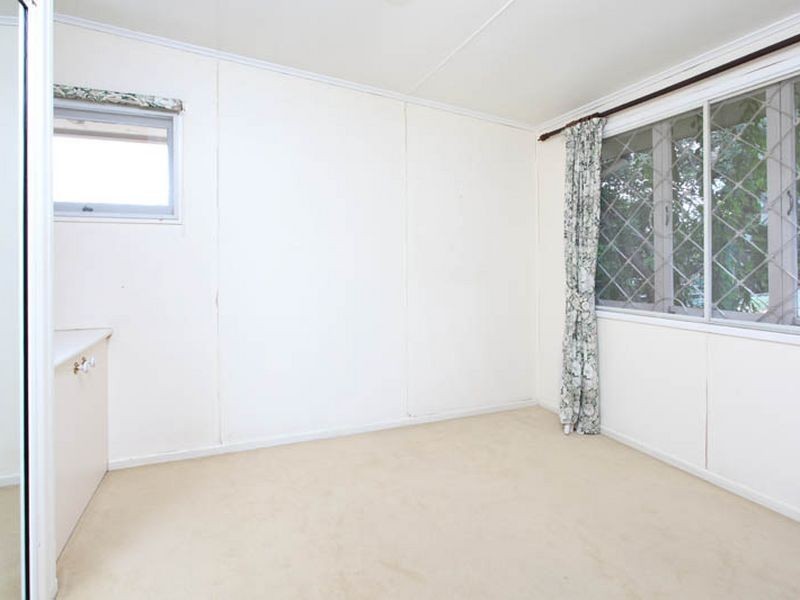 51 Gilruth Rd, Kenmore QLD 4069